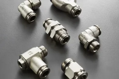 Racor Automático Metálico con anillo en Laton mangueras en PULG